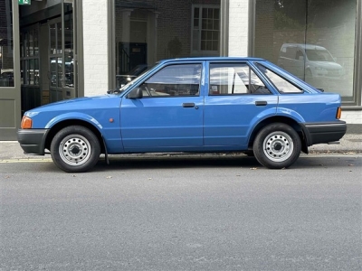 1989 Ford Escort Popular