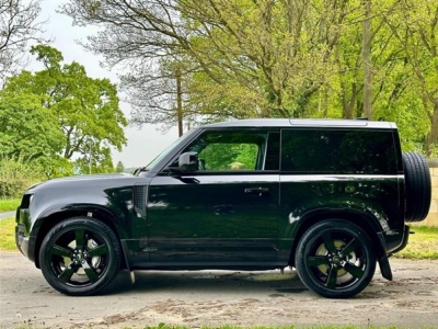 2024 Land Rover Defender 90