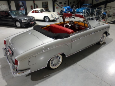 1957 Mercedes - Benz 220 S W180