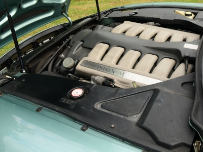 Aston Martin DB7 Vantage Coupe