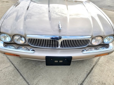 2003 Jaguar XJ8