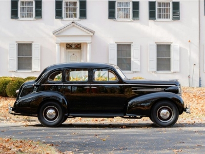 1937 Oldsmobile F37 Sedan