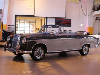 1960 Mercedes-Benz W128 220SE