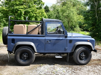 Land Rover Defender 90 Soft top