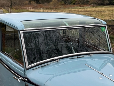 1939 Bentley 4 ¼  Litre Overdrive H.J.Mulliner 'High Vision' Saloon B102MR