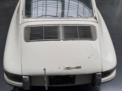 very early 1965 Porsche 911 restoration project!