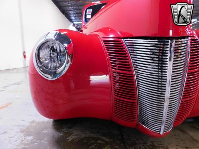 1940 Ford Deluxe