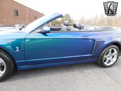 2004 Ford Mustang