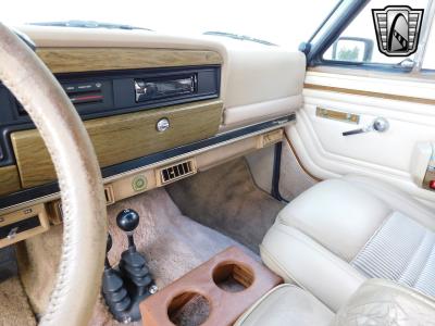 1990 Jeep Grand Wagoneer