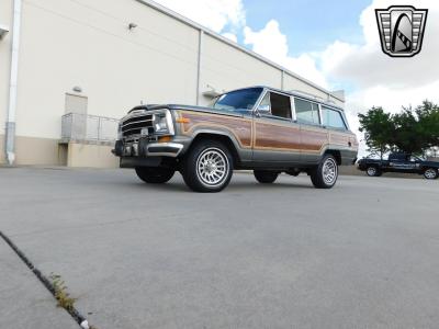 1990 Jeep Grand Wagoneer