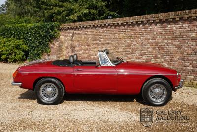 1976 MG B Roadster