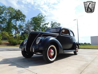 1937 Ford Tudor