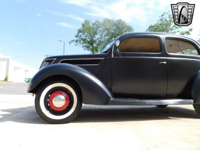 1937 Ford Tudor