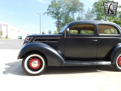 1937 Ford Tudor