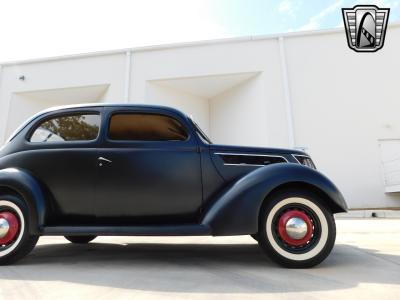 1937 Ford Tudor