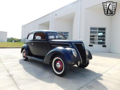 1937 Ford Tudor