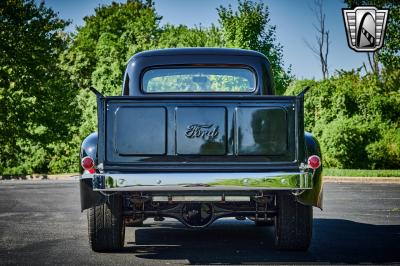 1951 Ford F2