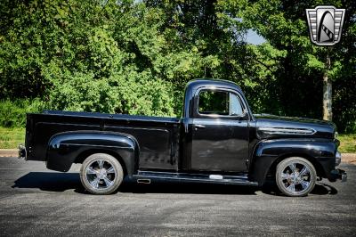 1951 Ford F2