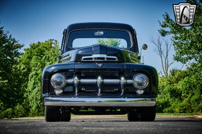 1951 Ford F2