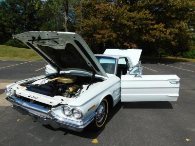 1964 Ford Thunderbird