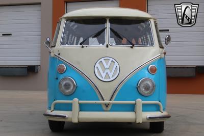 1973 Volkswagen Kombi Bus