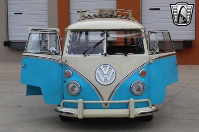 1973 Volkswagen Kombi Bus