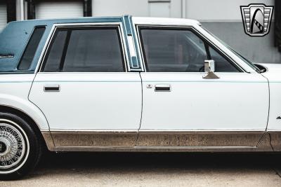 1985 Lincoln Town Car