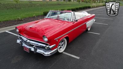 1954 Ford Crestline