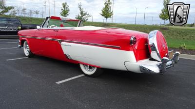 1954 Ford Crestline