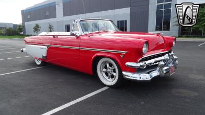 1954 Ford Crestline