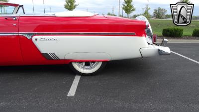 1954 Ford Crestline