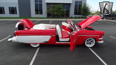 1954 Ford Crestline