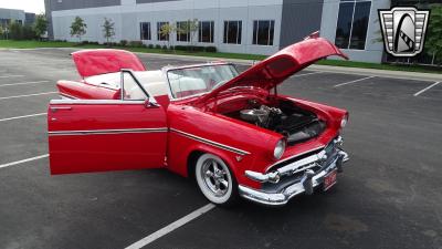 1954 Ford Crestline