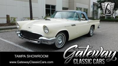 1957 Ford Thunderbird