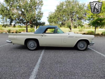 1957 Ford Thunderbird