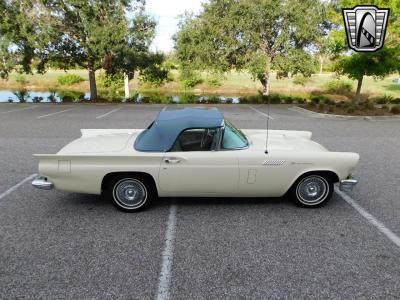 1957 Ford Thunderbird