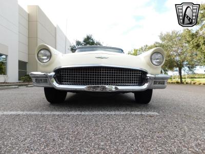 1957 Ford Thunderbird