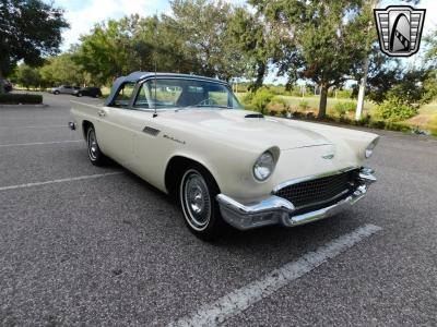 1957 Ford Thunderbird