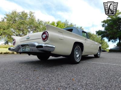 1957 Ford Thunderbird