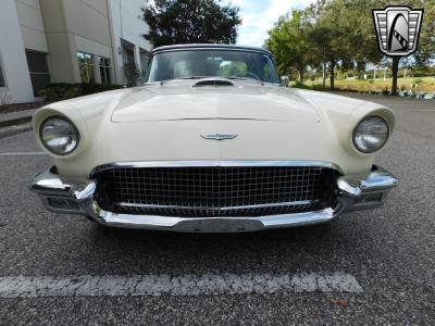 1957 Ford Thunderbird