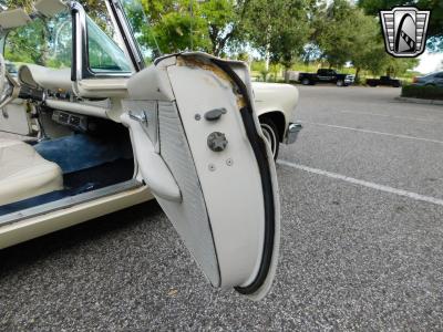 1957 Ford Thunderbird