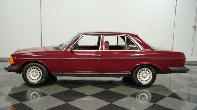 1983 Mercedes - Benz 240D