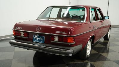 1983 Mercedes - Benz 240D