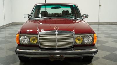 1983 Mercedes - Benz 240D