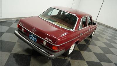 1983 Mercedes - Benz 240D