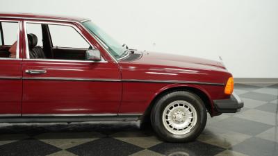 1983 Mercedes - Benz 240D