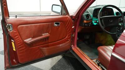 1983 Mercedes - Benz 240D