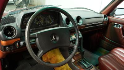 1983 Mercedes - Benz 240D