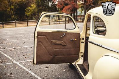 1948 Plymouth Deluxe