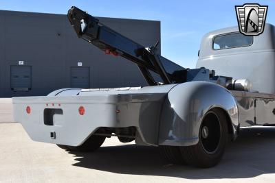 1949 Chevrolet Tow Truck